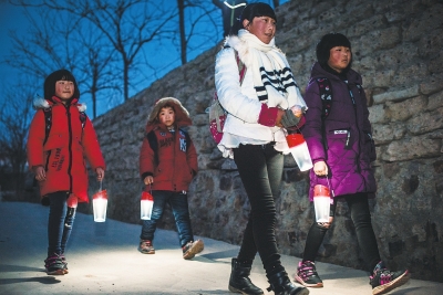 �όW·���й� ��ɽ���Sɽ�^�ĺ����ܾ�2000�K��