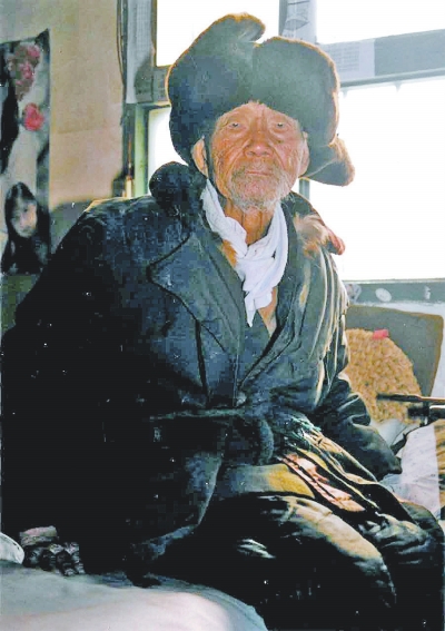 �����ϱ��R�K�������Һ��Ͼ��������H�� ���ӿ���8��