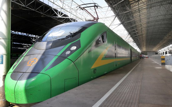 �@��ͣ�����Ϻ���վվ�_��D5687����܇��5��4�Քz����