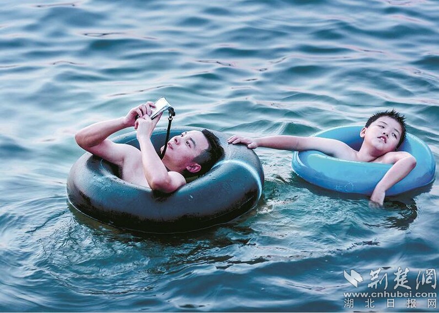 �Еr�򣬷ֲ����������ǣ�߀���֙C�����ǡ����^�����^�Ĺ����ˆT�Խo��һ�l���ѣ�ˮ�������Ŀ��Ҫ����İ�ȫ���R�������ӵļ��L��ԓע�⣬��Ҫ���˵��^���֙C��ҕ��������o���Լ��ĺ��ӡ������֙C����������Ҳ����F��������Ҫ�� �D�飺�|���һ�������^�塱���ڌ������֙C