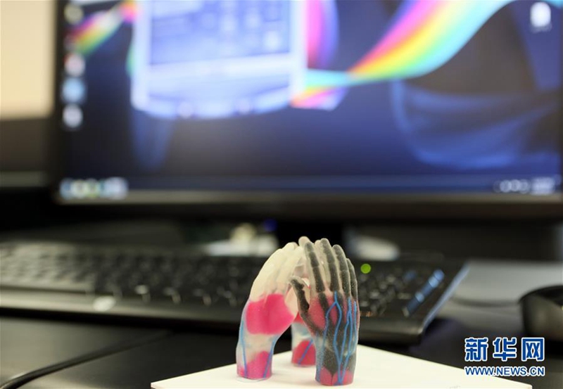 ���������W���S��ӡ���g(sh��)���Č����չʾ��ӡ��������ģ�ͣ�4��19�Քz���� 4��19�գ����������W���S��ӡ��3D��ӡ�����g(sh��)���Č�����_Ļ��ԓУ�cһ�������t(y��)Ժ�����������S��ӡ���g(sh��)�аl(f��)�Č��������}��ֲ���g(sh��)ģ�Mϵ�y(t��ng)Ҳͬ�r���á����A��ӛ�� ���i �z