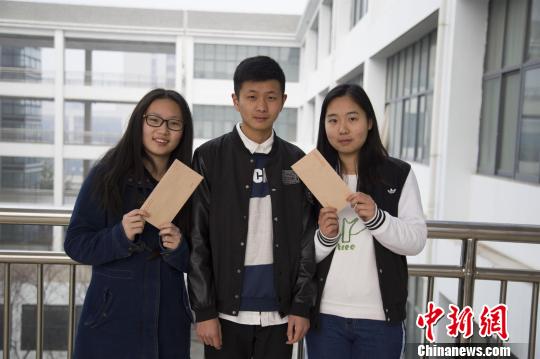 ��hһ��У�������ࡱΨһ�����֌�Ӣ���ż�ٛŮ��