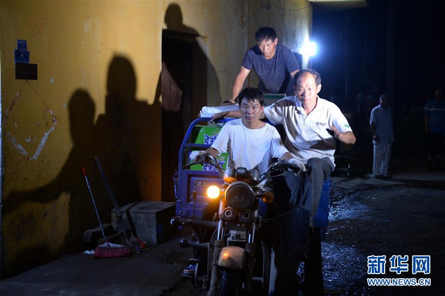 ������(x��)��ƽ�r(sh��)���Ї�(gu��)��ɫ���(hu��)���x˼��ָ���¡����r(sh��)����������ƪ�¡���(x��)��ƽ����(sh��)ӛ�P(gu��n)���¡��D�Ļ���(d��ng)����13��һ�О������񡪡�����ȫ��(gu��)��Ѵ�Ȟ�(z��i)ȡ���A�����ش����֮�r(sh��)