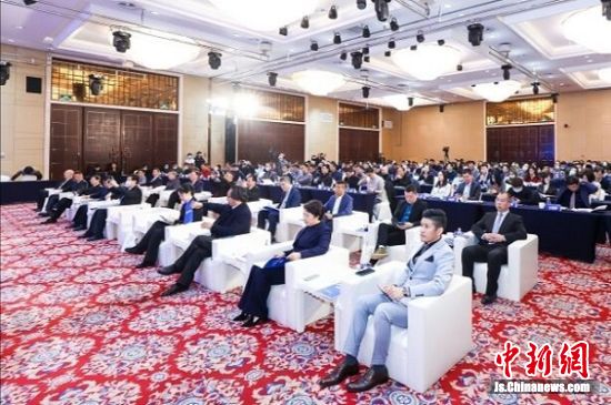 ����F���� ����� �z